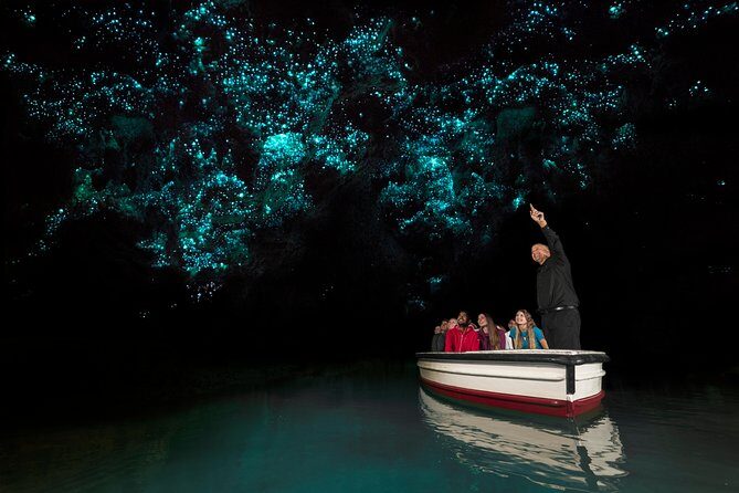 2-Day Hobbiton, Rotorua, Waitomo Caves Tour from Auckland with Accommodation - Key things to know before you go