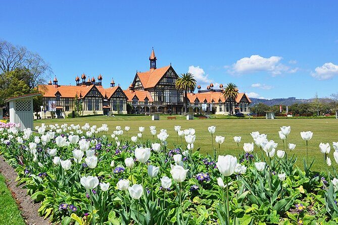 2 Day Tour Auckland to Hobbiton, Waitomo, Rotorua and Taupo - 6:00am Pickup and a Packed, Guided Rhythm