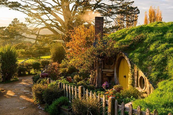 2 Day Waitomo Caves, Hobbiton Movie Set and Rotorua Tour from Auckland - Price and logistics: what you’re paying for, and how to avoid the friction