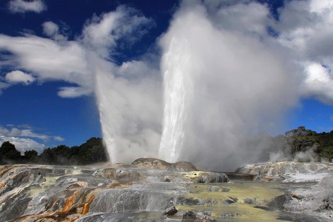 7 - Day North to South Island Grand Tour - Auckland to Queenstown - Church of the Good Shepherd to Mount Cook Village, Then to Queenstown