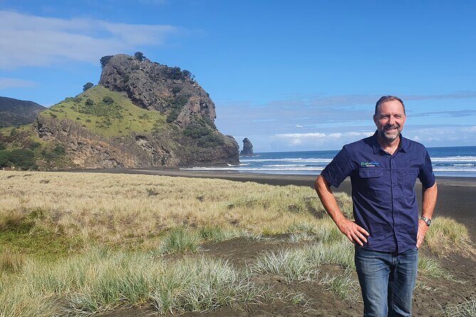 Afternoon Piha Beach and Rainforest Tour from Auckland - Piha Beach and the black-sand shoreline experience