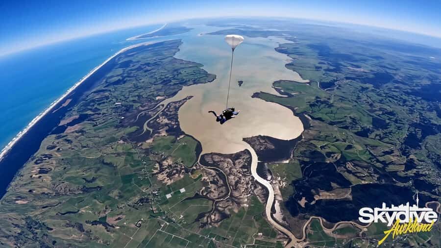 Auckland: 13000, 16000, or 18000-Foot Tandem Skydive - Photos and Video on the Day: How to Get Your Proof Without Overpaying Too Soon