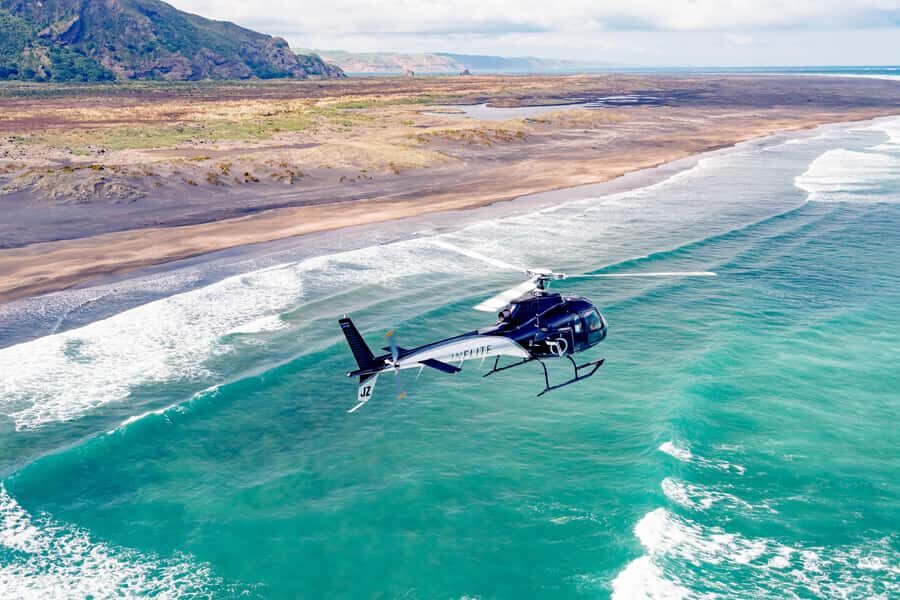Auckland: 36 min scenic helicopter flight - Coast to Coast - Waitakere Ranges and Manukau Harbour: the wild side behind Auckland