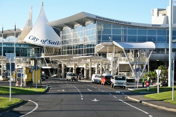 Auckland Airport Private One-Way or Round-Trip Transfer - Included Extras That Actually Matter on Arrival Day