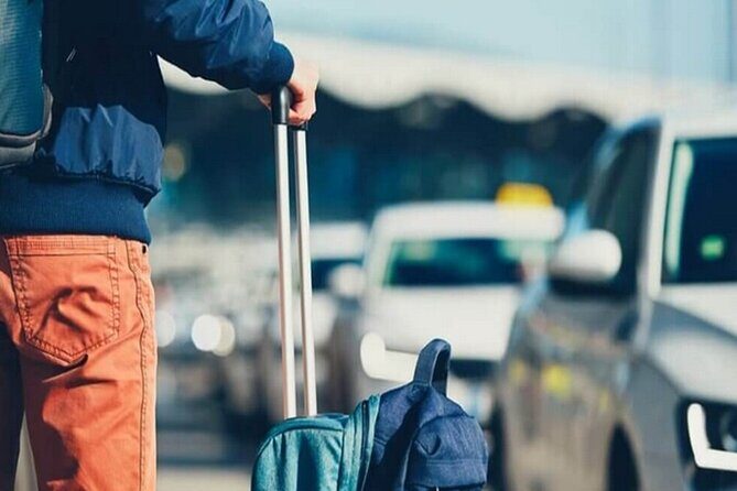 Auckland Airport Private Transfers with child car seats - Child car seats: rear-facing, forward-facing, booster