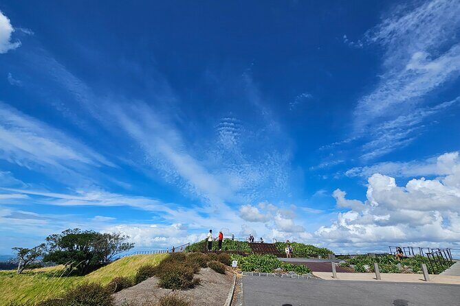 Auckland City Halfday Guide Tour - Michael Joseph Savage Memorial Park: Bastion Point for Harbour Views