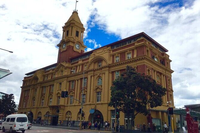 Auckland City Highlights Private Tour - Parnell and New Market: your easy wrap-up neighborhood in Auckland