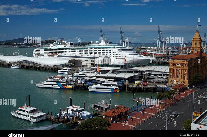 Auckland City Hotel to Cruise Ship Transfer by SUV - SUV Transfer Timing: A Short Ride With Cruise-Grade Focus