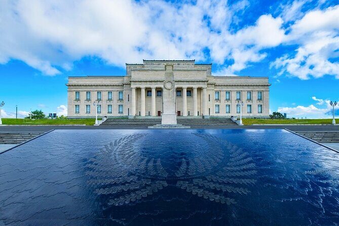 Auckland City Self Guided Walking Tour with an APP - Key highlights in the app