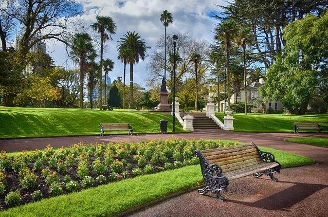Auckland City Self Guided Walking Tour with an APP - Albert Park and St. Patrick’s Cathedral: a green pause plus serious architecture