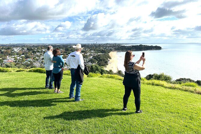 Auckland City Top Spots Half Day Tour(Small Group Tour) - Stop 4: Mount Eden for Panoramic City Views