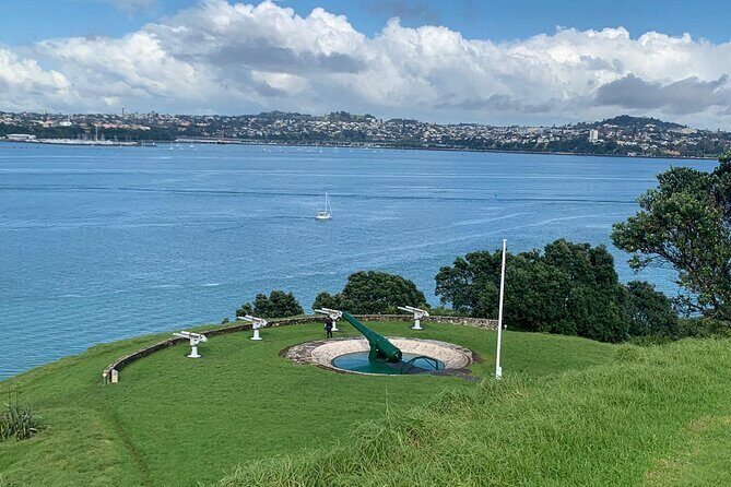 Auckland City Tour — One Day The Ultimate Auckland Experience - MJ Savage Memorial Park (Bastion Point) for Harbour Views at Golden Hour Speed
