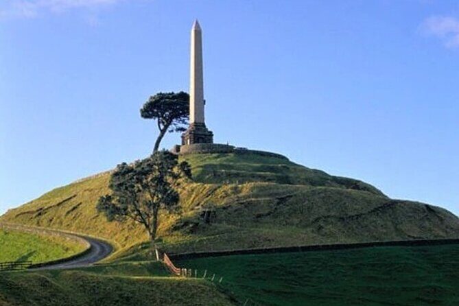 Auckland City Volcano & Scenic Highlights Tour - Guide style: what you can expect from the people behind the wheel