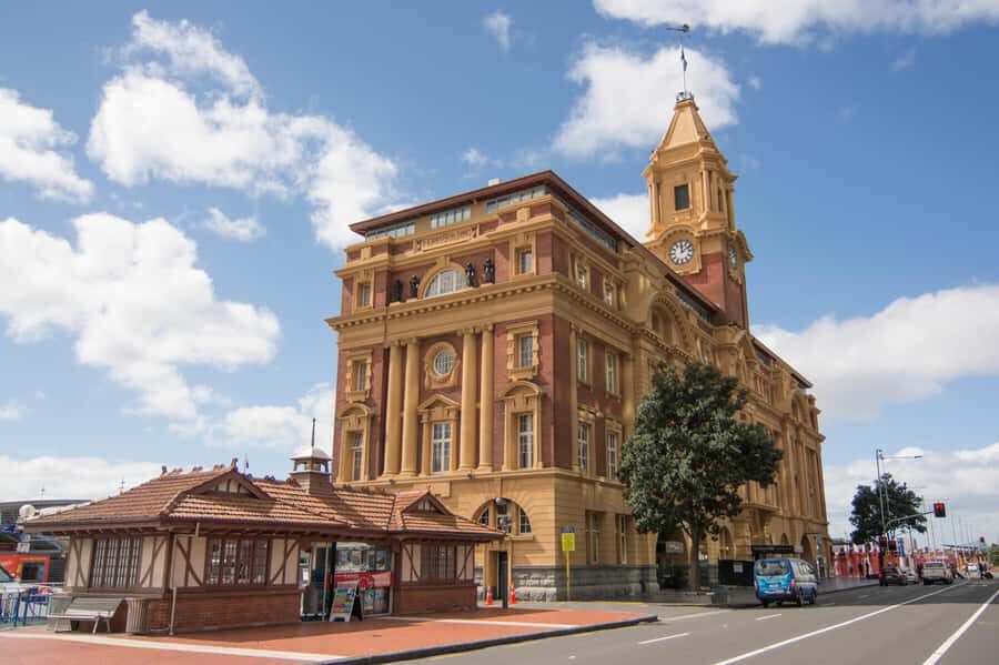 Auckland: Guided Small Group City Discovery Tour - Queen Street orientation: the city’s spine in a few blocks