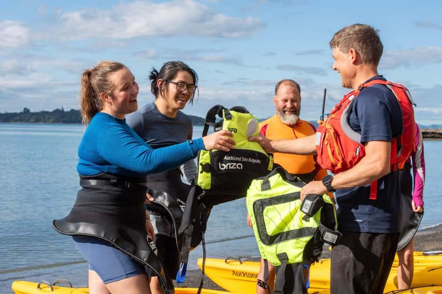 Auckland: Half-Day Sea Kayak Tour to Motukorea Island - Snacks, breaks, and the guide’s role in making it feel easy