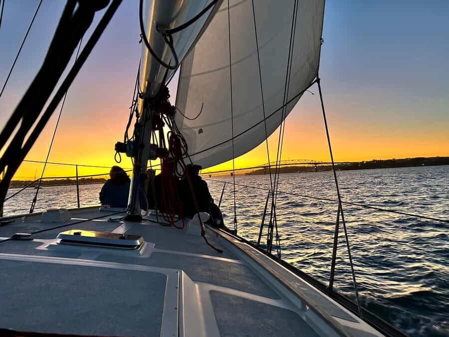 Auckland: Harbour Sailing Cruise with 3-Course Dinner - Meeting at Viaduct Harbour and stepping onto the yacht