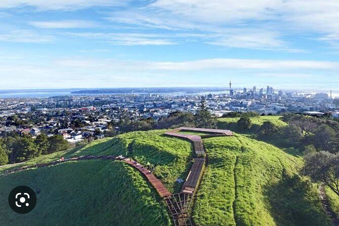 Auckland Hidden Gem Half Day Tour - Mount Eden’s 196m viewpoint over Auckland’s volcanos
