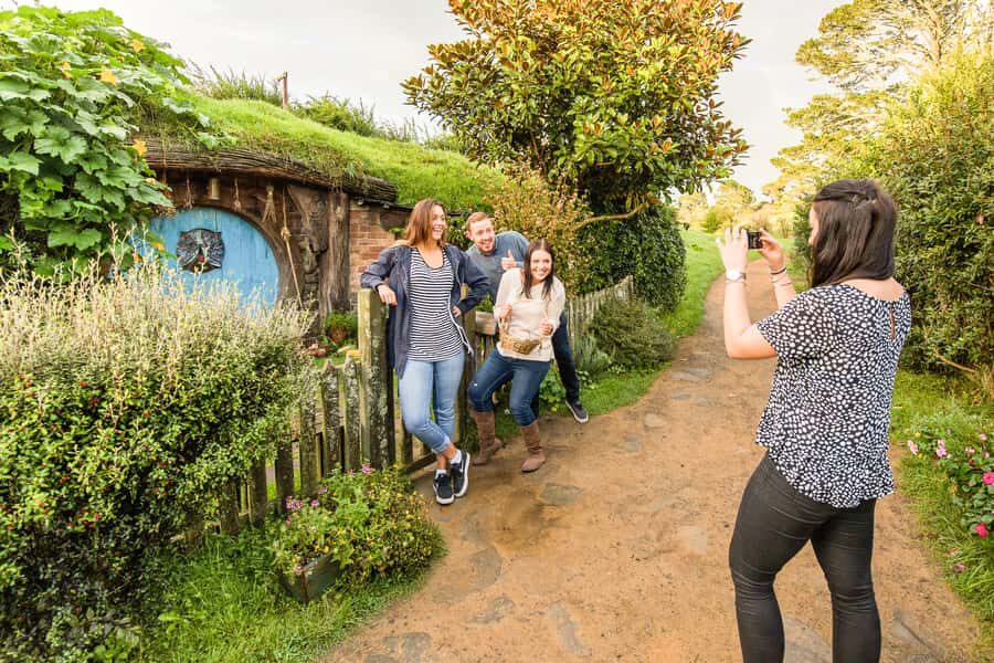 Auckland: Hobbiton Movie Set Tour with Lunch - Bag End, Hobbit holes, and the guided walk-through