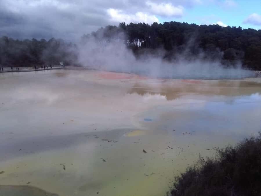 Auckland: Hobbiton, Rotorua, Waiotapu and Waitomo 3-Day Tour - North Island in Three Days: What You’re Paying For