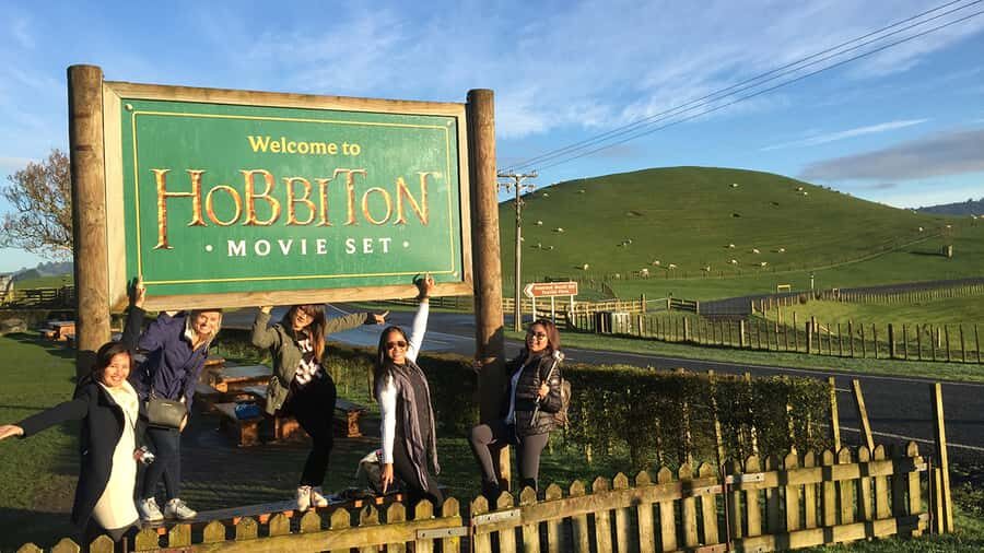 Auckland: Hobbiton & Waitomo Caves Small-Group Tour & Lunch - Getting to Waitomo: the fun warm-up stop before the caves