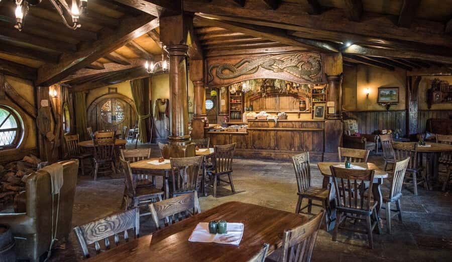 Auckland: Hobbiton & Waitomo Glow Worm Caves Private Tour - Quick Practical Tips to Get the Most Out of Hobbiton and Waitomo