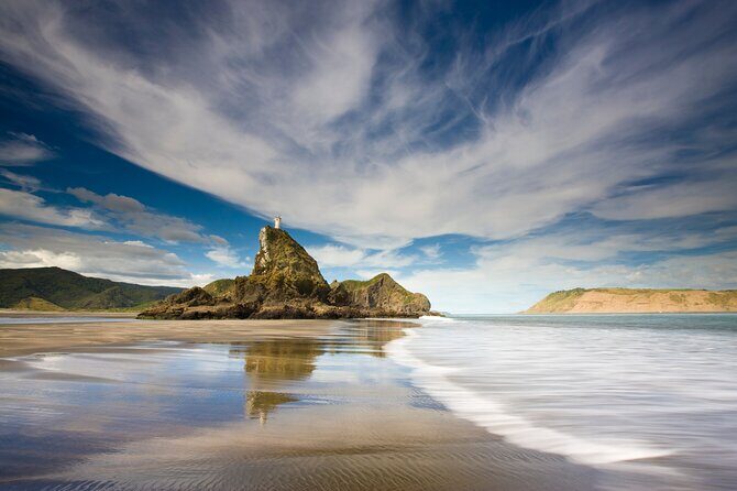 Auckland Maori Tour - Piha Beach and Karekare Falls: West Coast Nature That Feels Like Another World