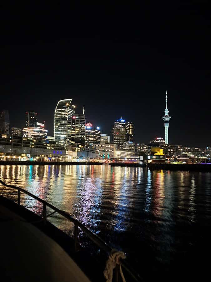 Auckland: Nightlights Harbour Cruise with Canapés and Drink - Where to meet the Red Boats at Z Pier, Westhaven Marina