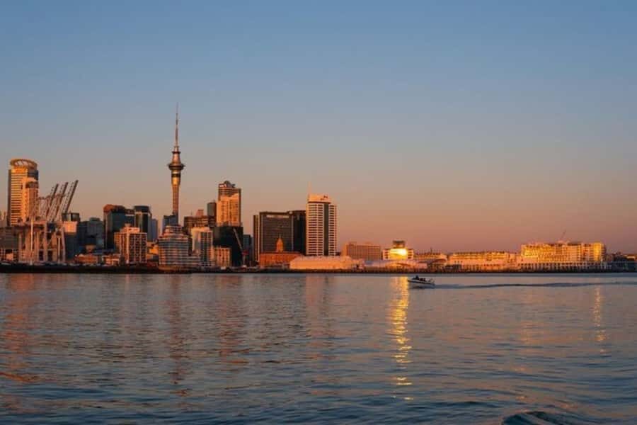 Auckland: Private Customizable Walking Tour with Local Guide - Key points to know before you go