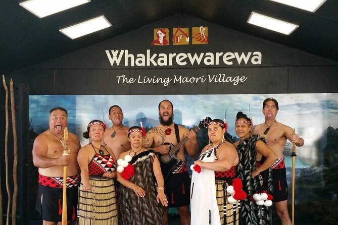 Auckland : Rotorua Living Maori Village with Haka and Hangi Lunch - Auckland pickup at 6:00 am: the long-day rhythm