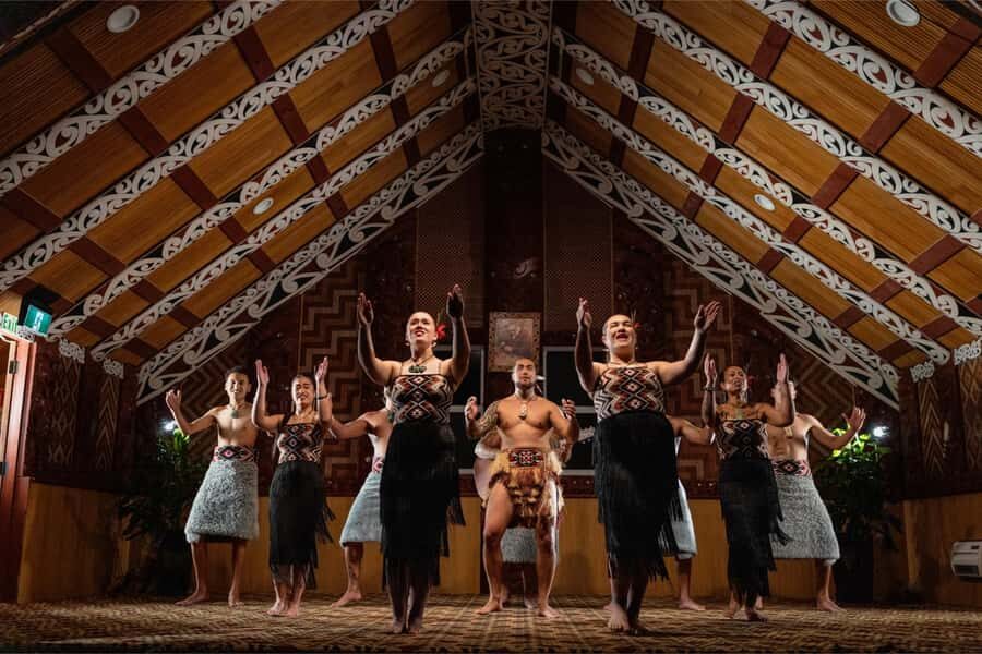 Auckland: Rotorua Wai-O-Tapu, Te Puia with Haka - Key highlights worth centering your day on