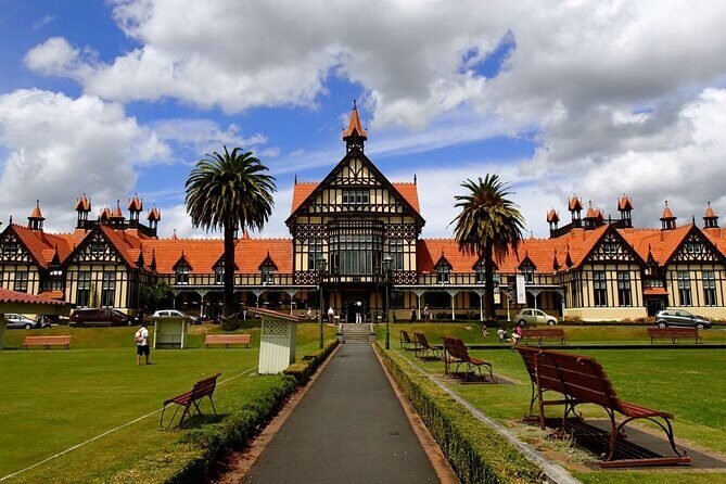 Auckland to Rotorua, Hobbiton and Waitomo 1 Way Small Group Tour - Who should book this Auckland to Rotorua tour