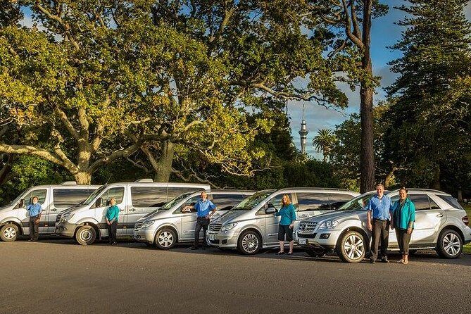 Auckland to Rotorua Private Tour - Rotorua isite Visitor Information Centre: Getting Your Bearings Fast