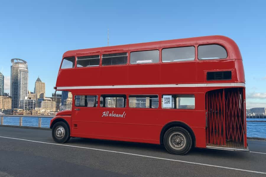 Auckland: Vintage Double-Decker Bus Sightseeing Tour - The 1.5-hour route: Mission Bay, Parnell, Ponsonby, K Road in one ride
