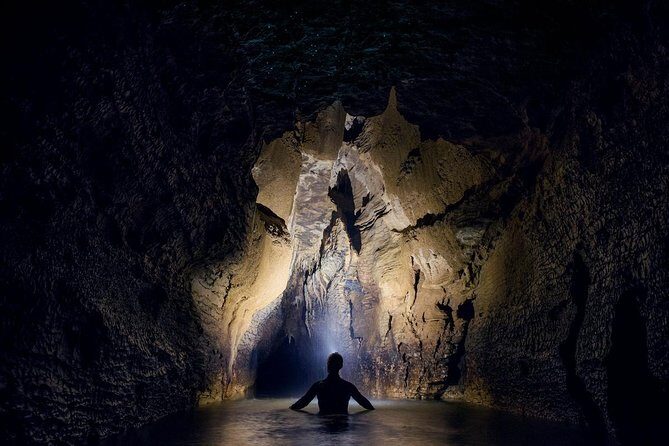 Black Abyss: Ultimate Waitomo Caving - Private Tour from Auckland - Gear you don’t have to source yourself (and what to pack)