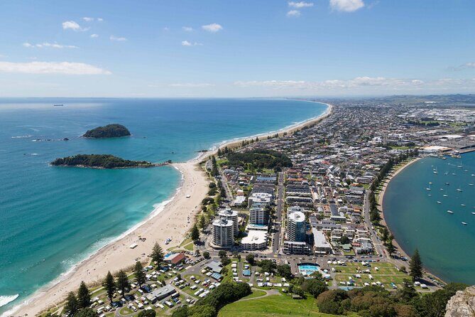Cathedral Cove & Hot Water Beach with Lunch from Auckland - Hot Water Beach spa sand: dig your own mineral pool (and respect the tide)