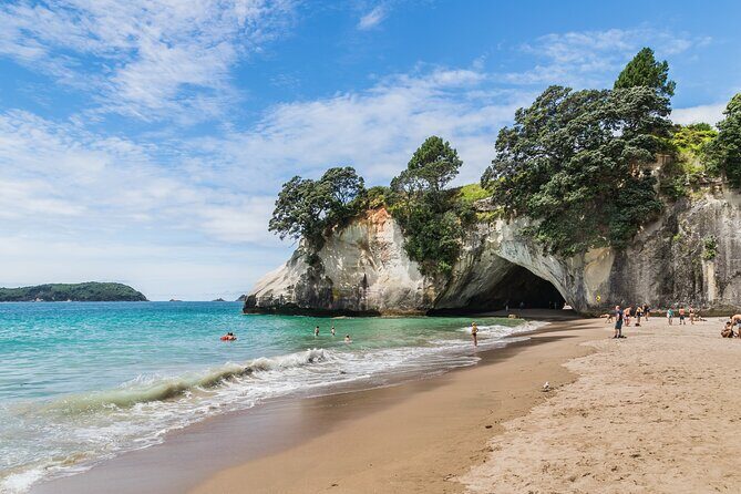 Cathedral Cove with the Lost Spring Hidden Spa - Cathedral Cove from Hahei: walking to the iconic archway