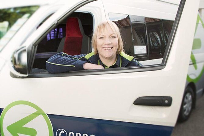 Departure Transfer: Auckland Central City Centre to Auckland Airport - The minivan ride: comfort, safety, and luggage handling you’ll notice