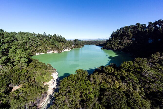 Devil's Bath Experience - Private Tour to Wai-O-Tapu & Lake Taupo - Huka Honey Hive tastings and honey ice cream break