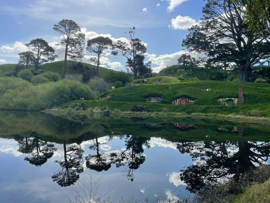 From Auckland: Hobbiton, Waitomo Caves & Kiwi House Tour - Key Highlights You’ll Actually Feel