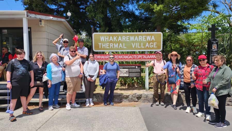 From Auckland: Rotorua Māori Village & Hot Springs with Haka - Geothermal sights and free walking time in the hot zones