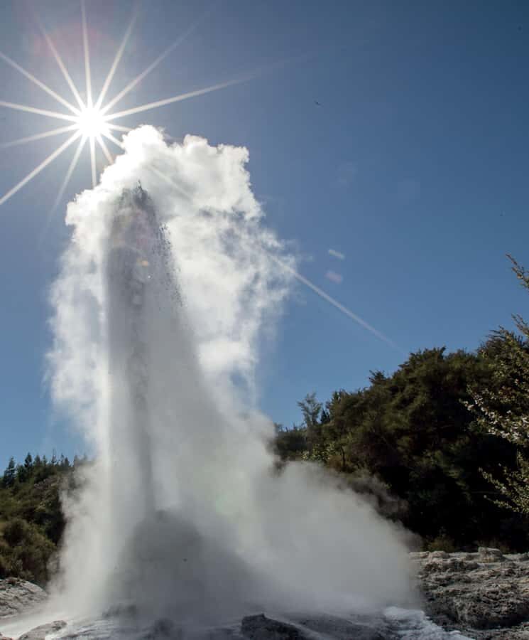 From Auckland: Wai-O-Tapu & Polynesian Spa Rotorua Day Tour - Wai-O-Tapu geothermal wonderland in 90 minutes: steam, sulfur, and how to walk smart