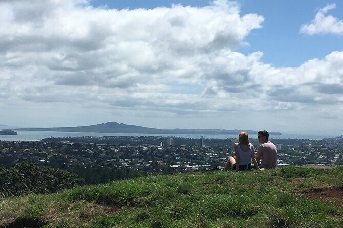 Full-Day Grand Auckland Volcanoes Tour - Lunch in Auckland Central: your hour, your choice