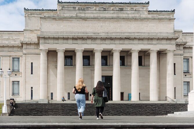 Gallery Highlights Tour and General Admission - Auckland War Memorial Museum galleries: where culture and context meet
