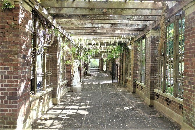 Half-Day: Small Group Auckland Scenic Tour - 4 HOURS - Inner-City Auckland: Beaches, Pohutukawa, Ponsonby Road, and Parnell