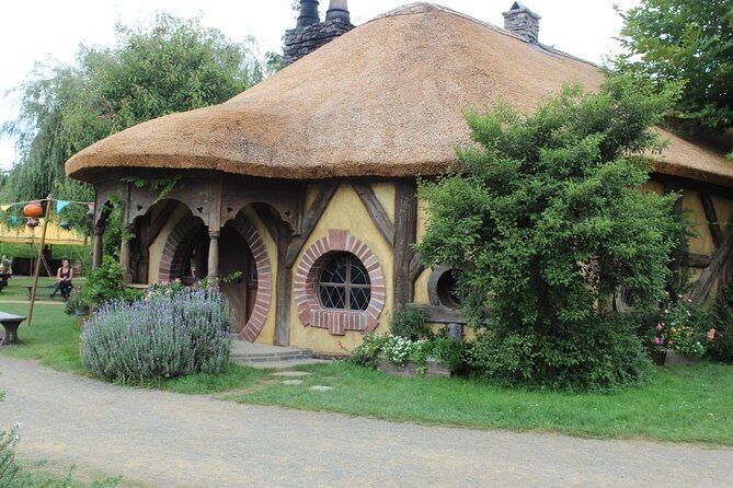 Hobbiton Afternoon Tour in Luxury Minibus from Auckland - Who this tour suits best (and who should rethink it)
