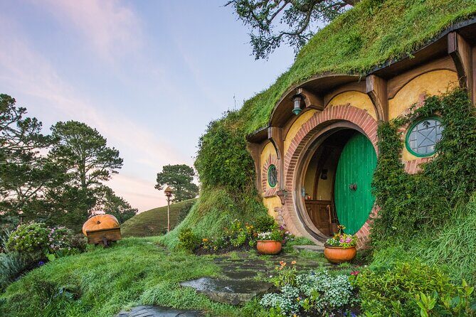 Hobbiton Movie Set Banquet Experience Private Tour From Auckland - The Shire at dusk: why the evening timing matters