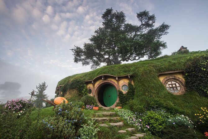 Hobbiton Movie Set Banquet Experience Private Tour From Auckland - Hobbiton Movie Set: a 4-hour guided walk across the Shire