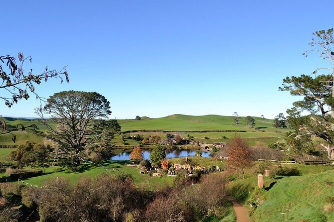 Hobbiton Movie Set Group Tour Early Access (Avoid the crowds!) - Real-world timing tips: photos, comfort, and pacing