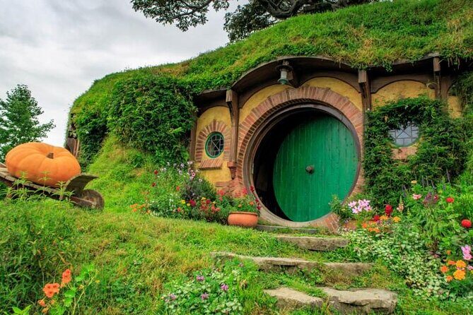 Hobbiton Movie Set Guided Tour small group from Auckland - Price and value: what $248.23 really covers