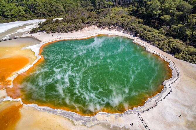 Hobbiton & Rotorua including Wai-O-Tapu - Small Group Tour from Auckland - Key points to know before you go